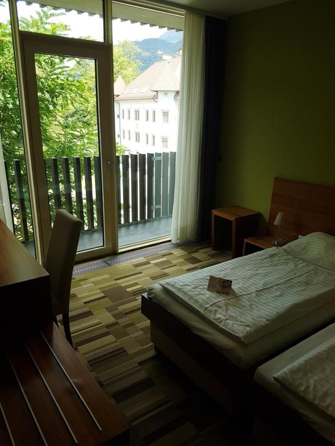 Lambergh Chateau & Hotel Dvorska Vas 外观 照片