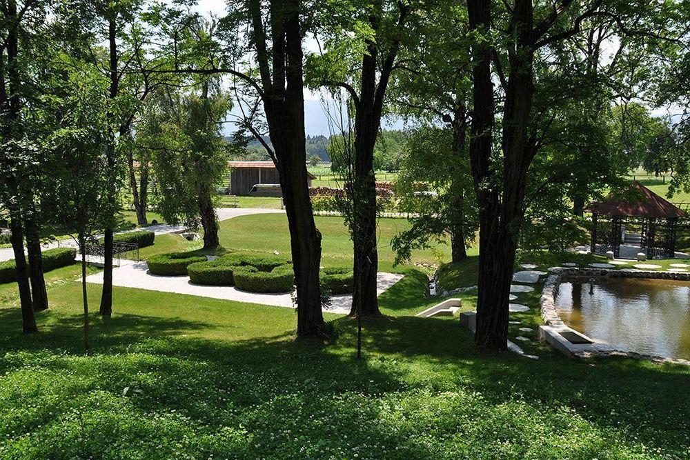 Lambergh Chateau & Hotel Dvorska Vas 外观 照片