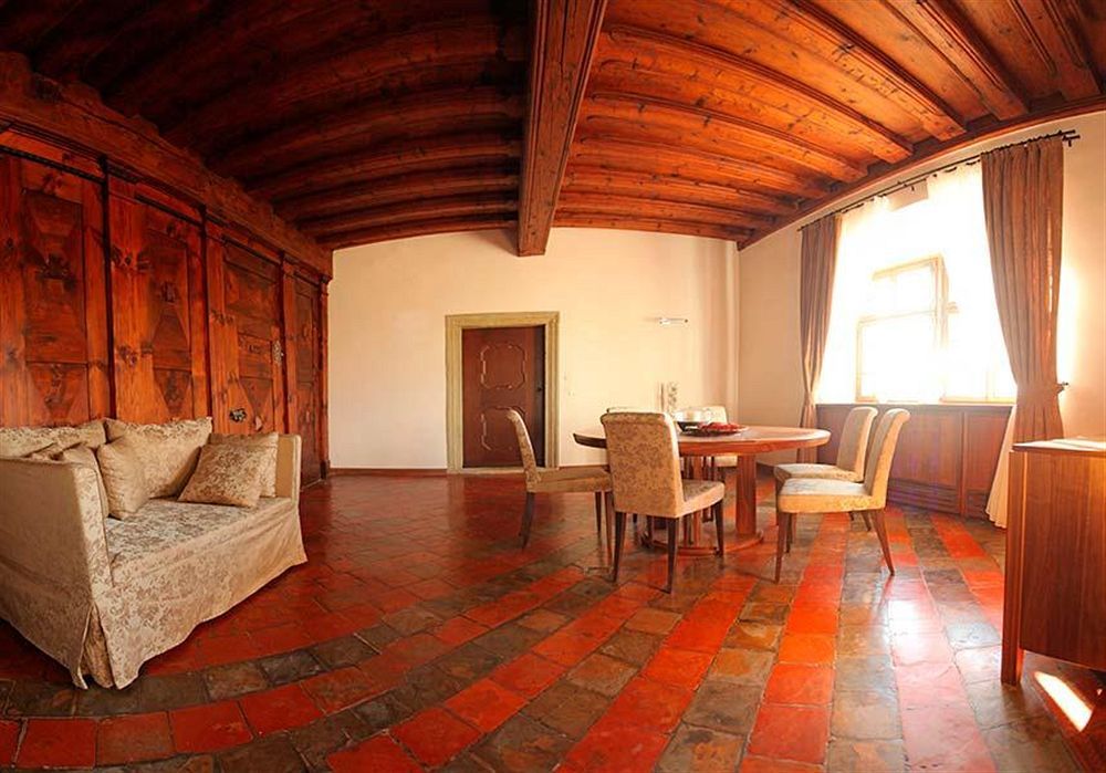 Lambergh Chateau & Hotel Dvorska Vas 外观 照片