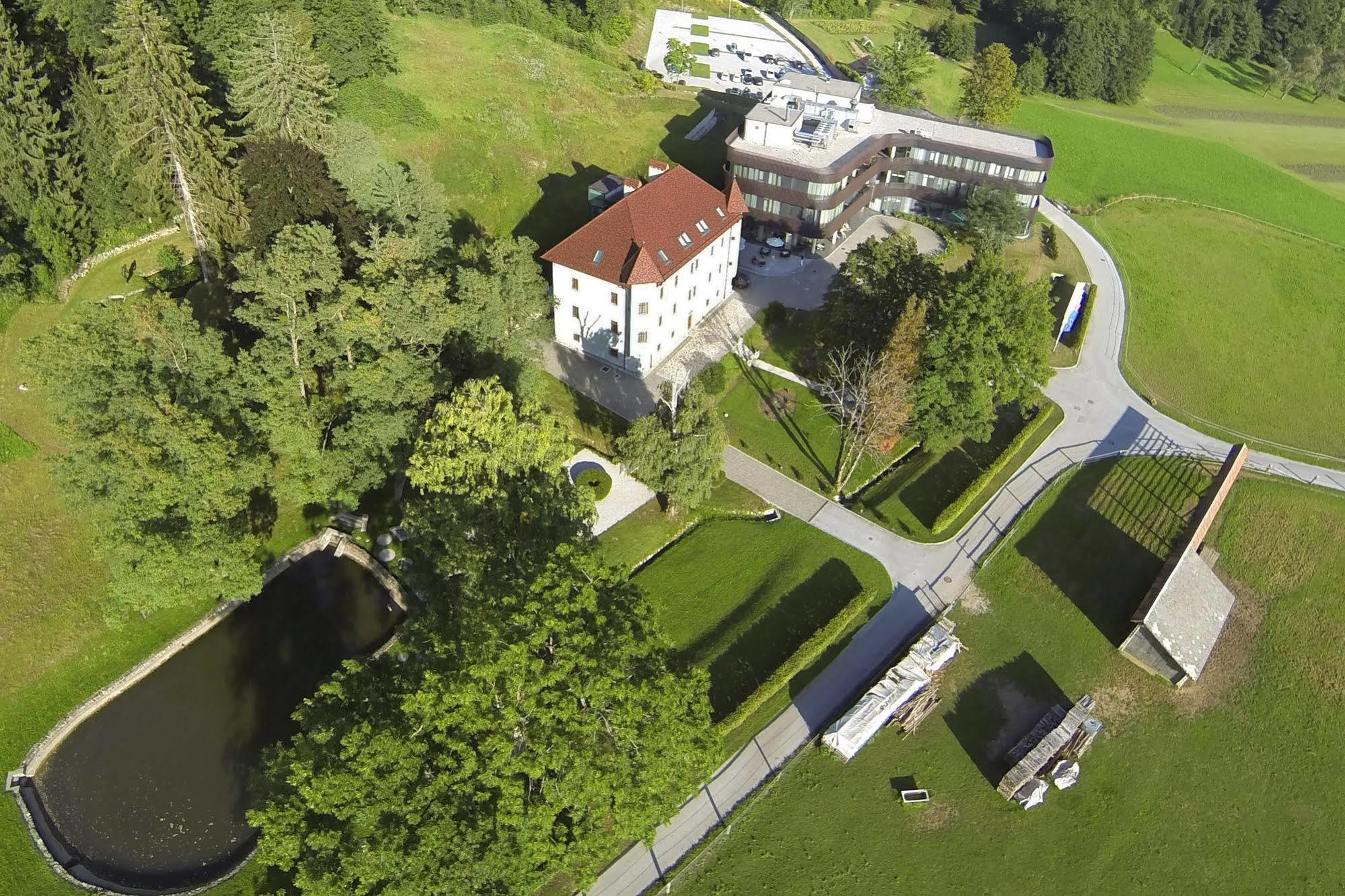 Lambergh Chateau & Hotel Dvorska Vas 外观 照片