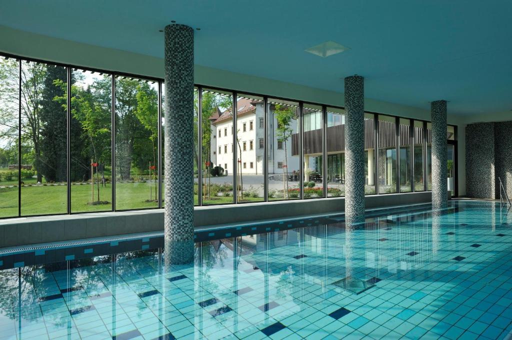 Lambergh Chateau & Hotel Dvorska Vas 外观 照片